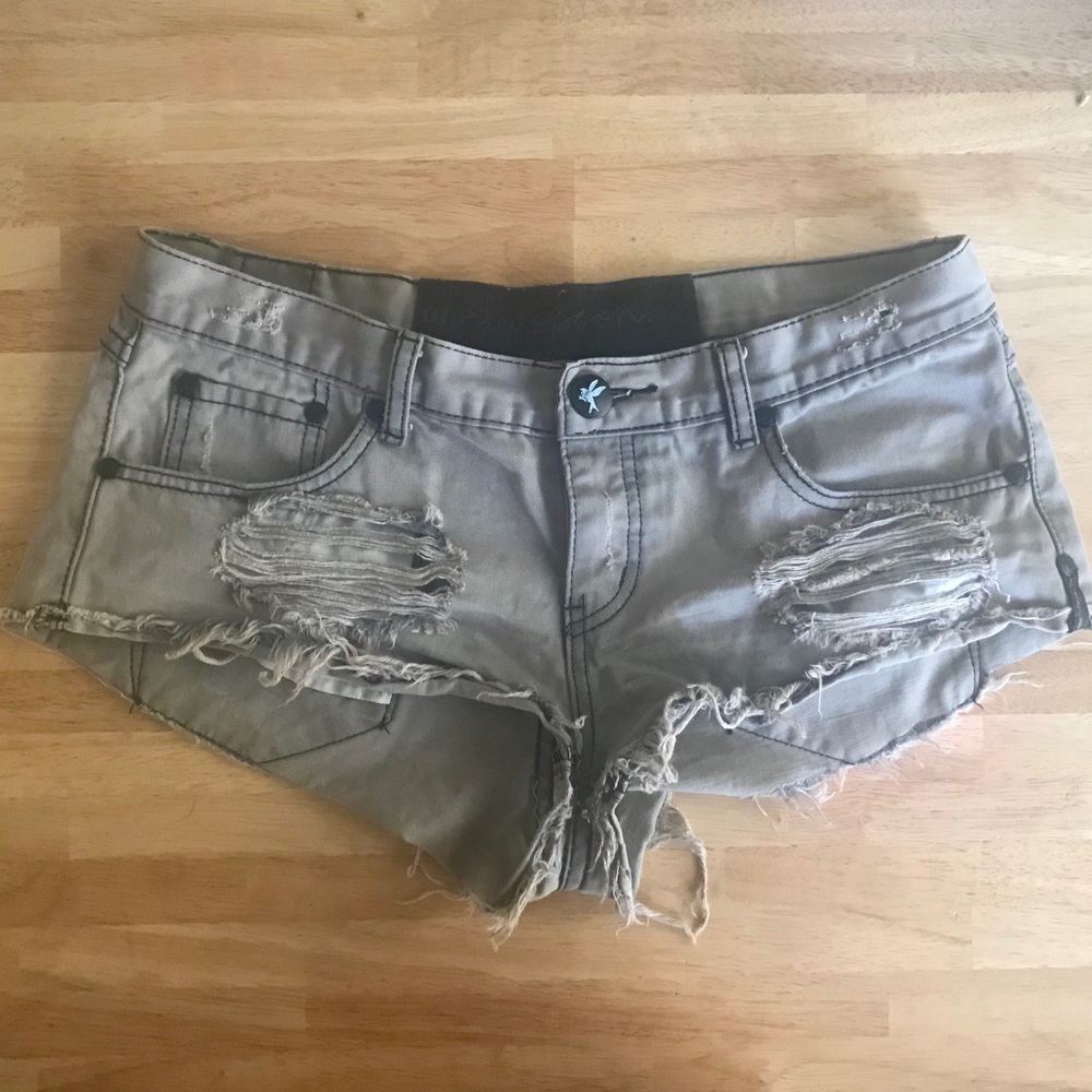 ☀️One Teaspoon Bonita’s- denim cut offs